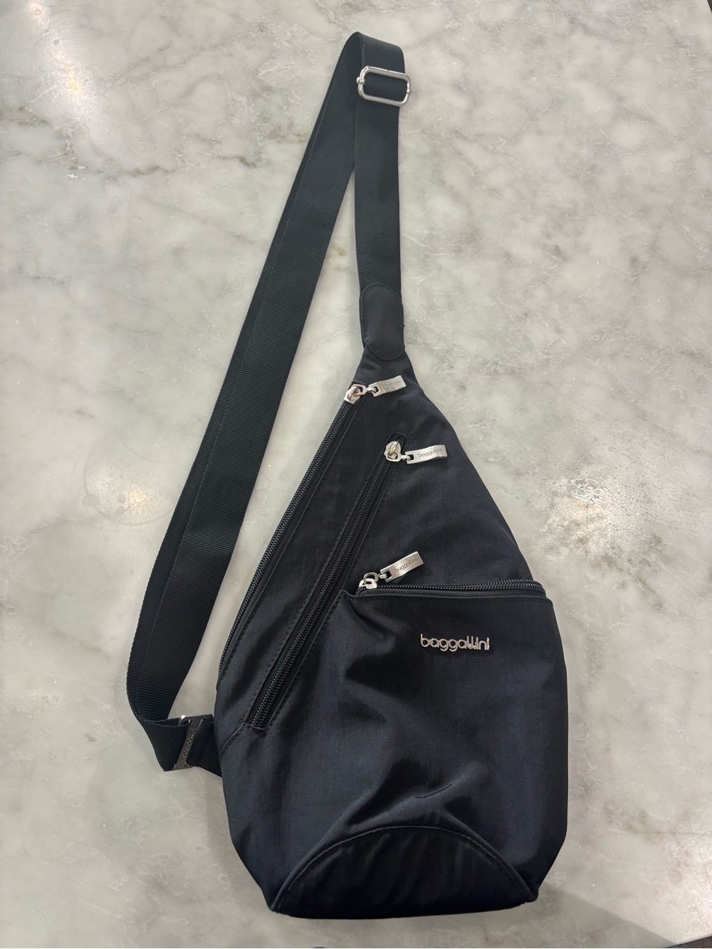 Baggallini Black Crossbody Sling Bag with Silver Hardware